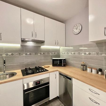 Apartament Przy Atrium, Stacja Metra Rondo Onz วอร์ซอ ภายนอก รูปภาพ