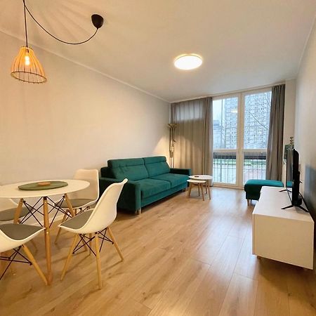 Apartament Przy Atrium, Stacja Metra Rondo Onz วอร์ซอ ภายนอก รูปภาพ